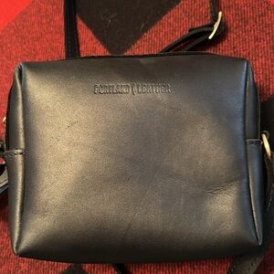 Portland Leather Black Mini Crossbody - almost perfect mesa mini